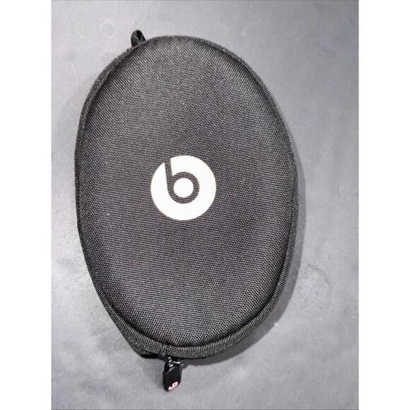 BLACK Beats STUDIO Pro Compatible Hard Case, Beats Dr. Dre STUDIO Pro Headphones - Picture 1 of 9